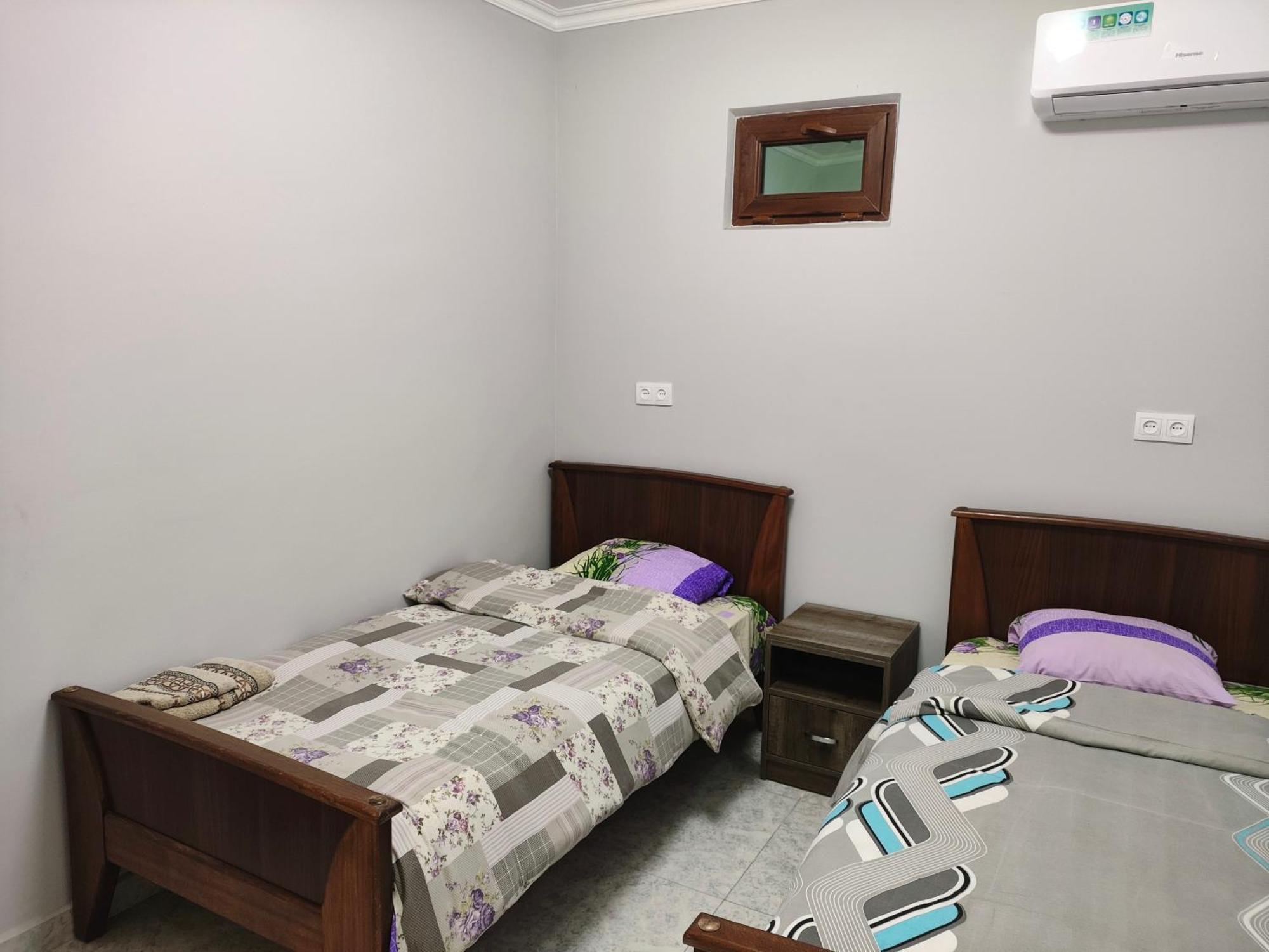 Apex Rest House Of 10 Rooms And Pool 예레반 외부 사진
